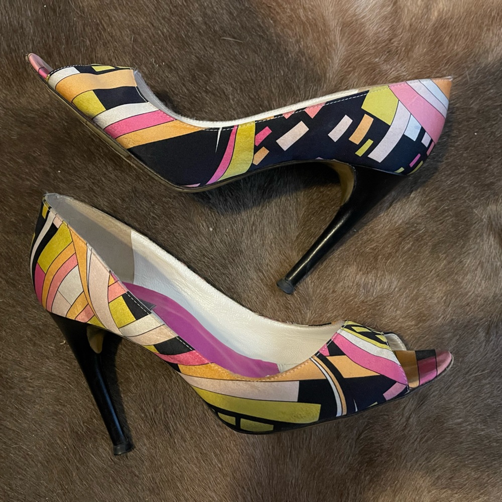 Emilio Pucci Satin Heels Made in Italy Size 38 1/2